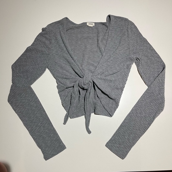 Garage Tie-Front Long sleeve crop top - Picture 2 of 2